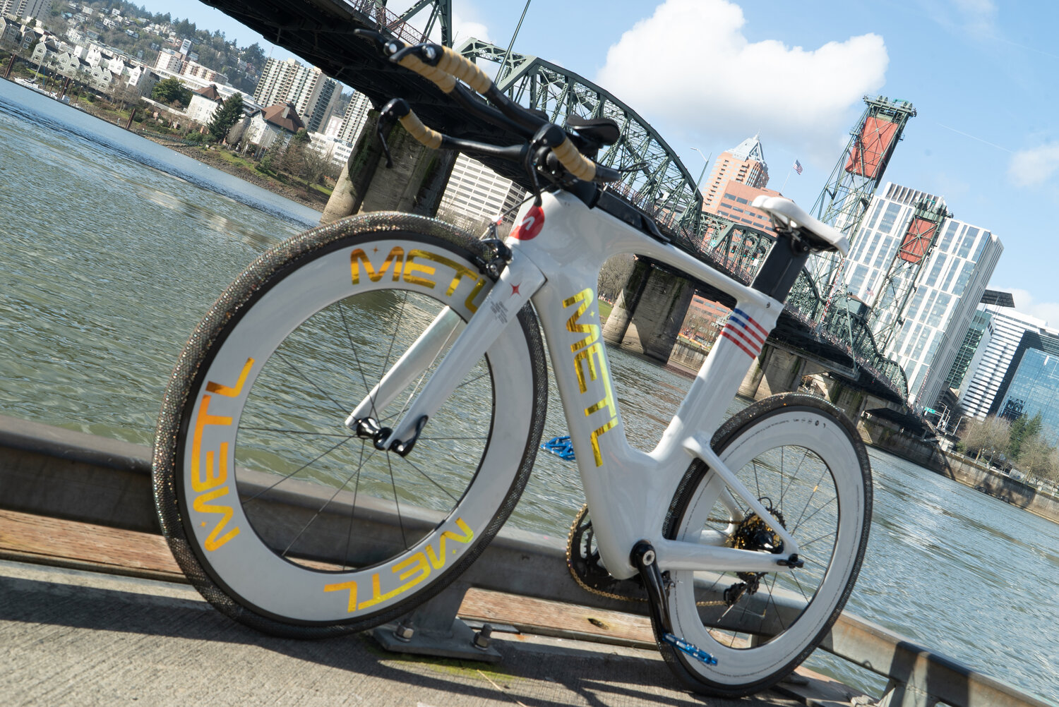 The SMART Tire Companys continued development aims to establish METL tires as the premier high-tech component for the modern cyclist across road, gravel, mountain and e-bike applications.