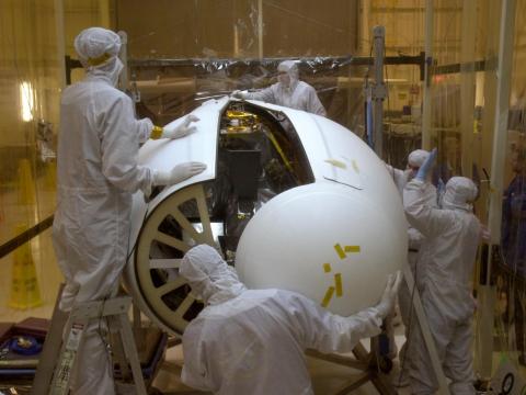 Crew inspects NASA spacecraft