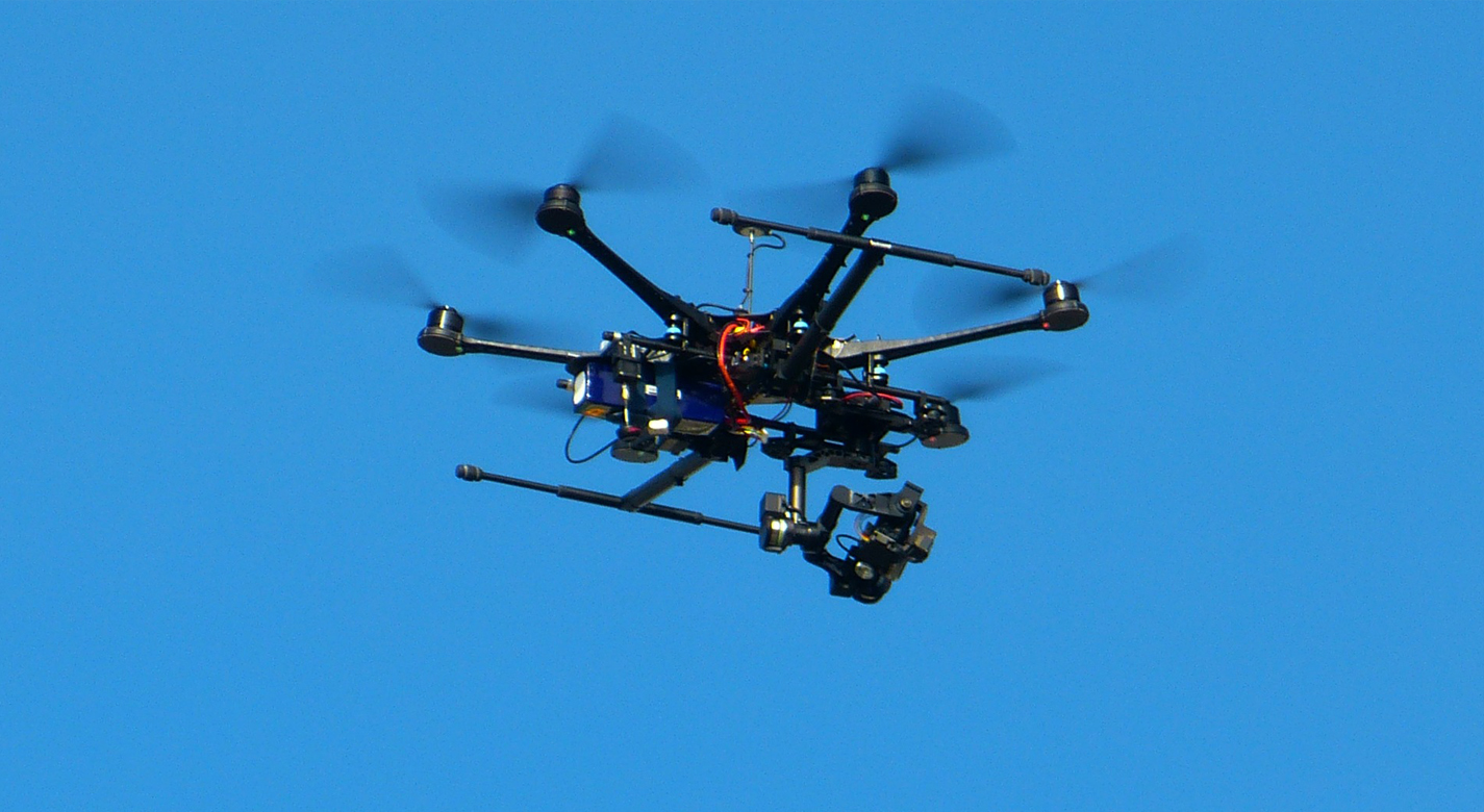 When coupled to a drone, the technology offers the ability to remotely monitor power lines in a cost effective way. Image credit: Pixabay/LoggaWiggler
